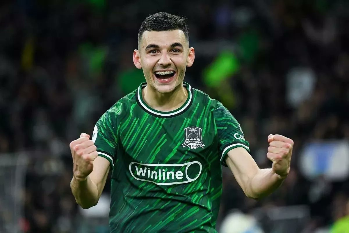 🏆 FC Krasnodar are the 2024/25 Russian Premier League Champions! 

Eduard Spertsyan delivers the dream, leading his side to their first league crown! 🌟

#Armenia #Armenian