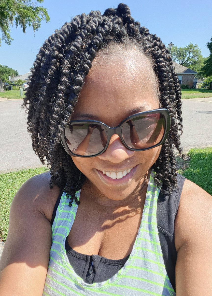 Happy Saturday! 

Quick 3 mile run done. Do what you have to so you can do what you want to. 

What's your active today? 

#SelfCare
#FitLeaders