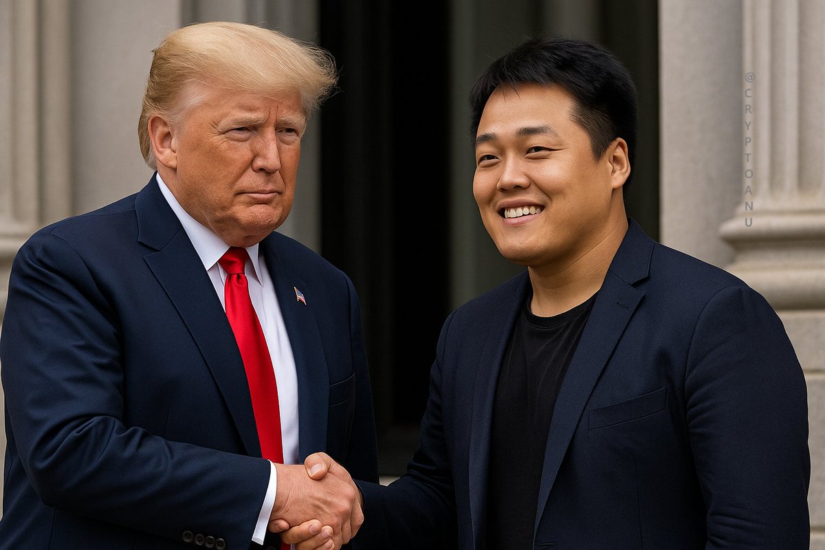 WHAT IF... #DoKwon walked free and his first move was shaking hands with Trump?
A symbol of redemption, power, and the unexpected.
Would this mark the true beginning of the $LUNC revival? 👀🇺🇸🚀