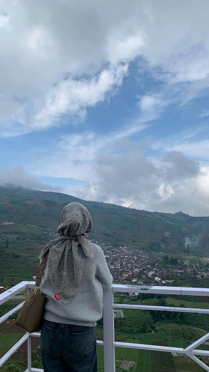 anezathella's tweet photo. Liburan telah usai, sampai bertemu diliburan selanjutnya 🥳 https://t.co/QuqCZGRj0d