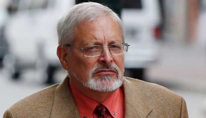 TeamFSociety1's tweet image. #MichaelKarlGeilenfeld,  fondateur de l'orphelinat Saint-Joseph pour garçons, en Haïti en 1985, a été condamné à 210 ans de prison pour viol sur 20 mineurs par le tribunal de Miami. 

En  France, le parquet requiert 20 ans pour
#LeScouarnec pour 300 enfants violés ‼️

#Pédoland