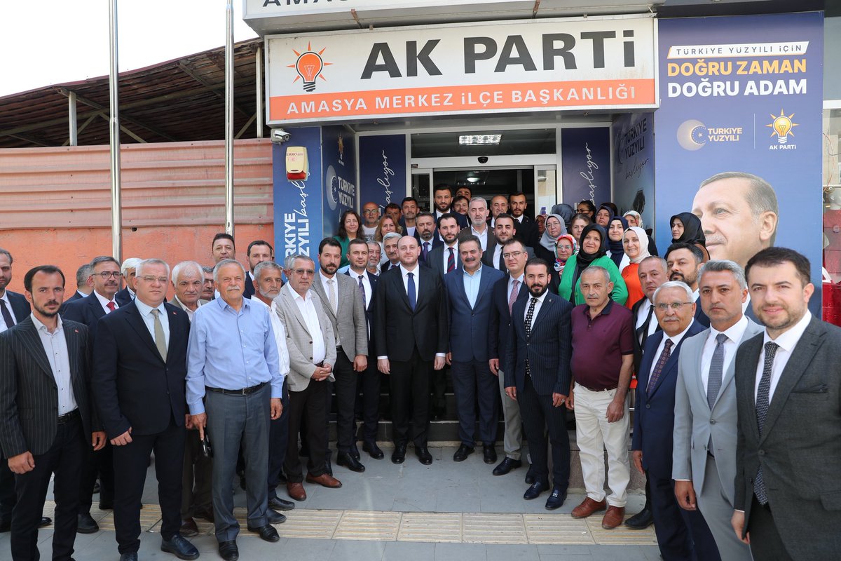 📍Amasya’dayız.

Üç kademe il yönetim kurulu üyelerimiz ve üç kademe ilçe başkanlarımız ile istişare ve değerlendirme toplantımızı gerçekleştirdik.