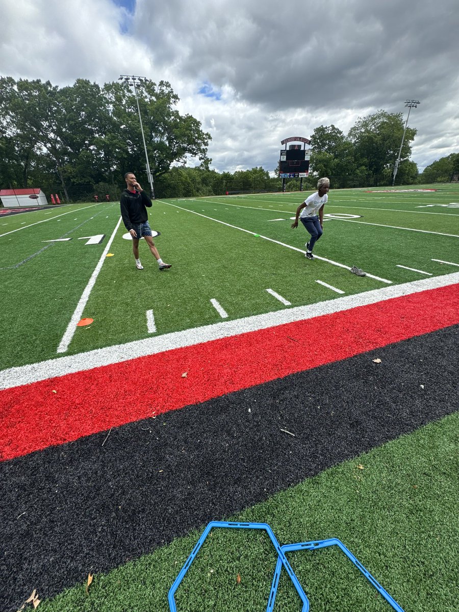 Working on my craft with some of the guys.   Szn otw🔜
