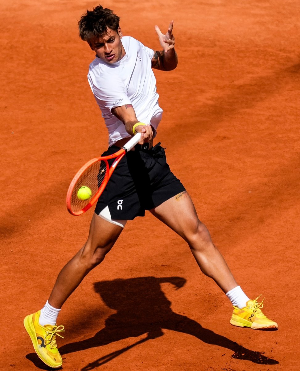 On (@on_running) on Twitter photo Congratulazioni, Flavio 🏆
<a href="/cobollifla/">Flavio Cobolli</a> takes down Hamburg and takes home his first ATP 500 title.
Next stop: Paris 🇫🇷
#DreamOn Congratulazioni, Flavio 🏆
<a href="/cobollifla/">Flavio Cobolli</a> takes down Hamburg and takes home his first ATP 500 title.
Next stop: Paris 🇫🇷
#DreamOn