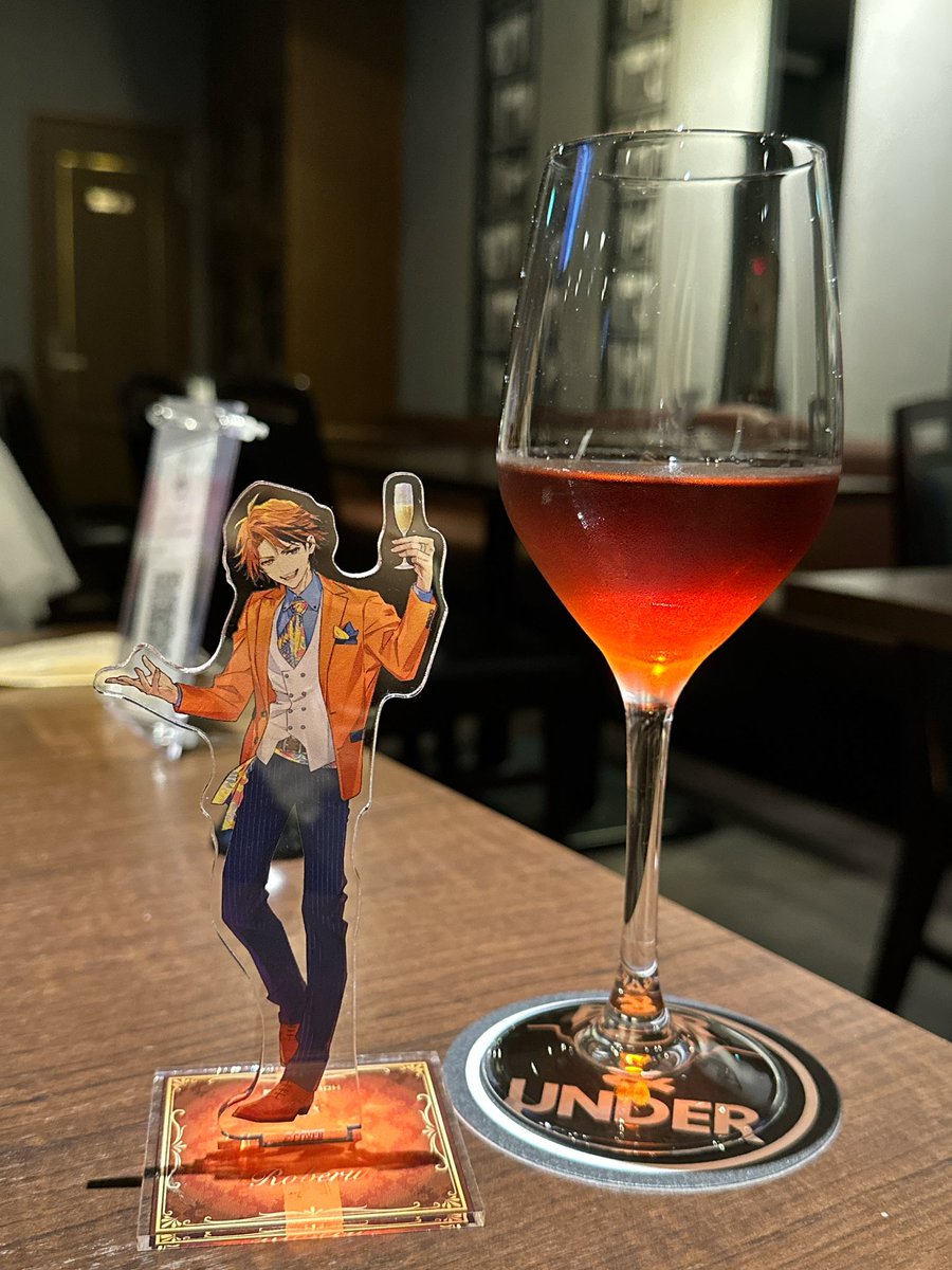happyTUyeah's tweet photo. 🥂 https://t.co/73gv0XgjHX