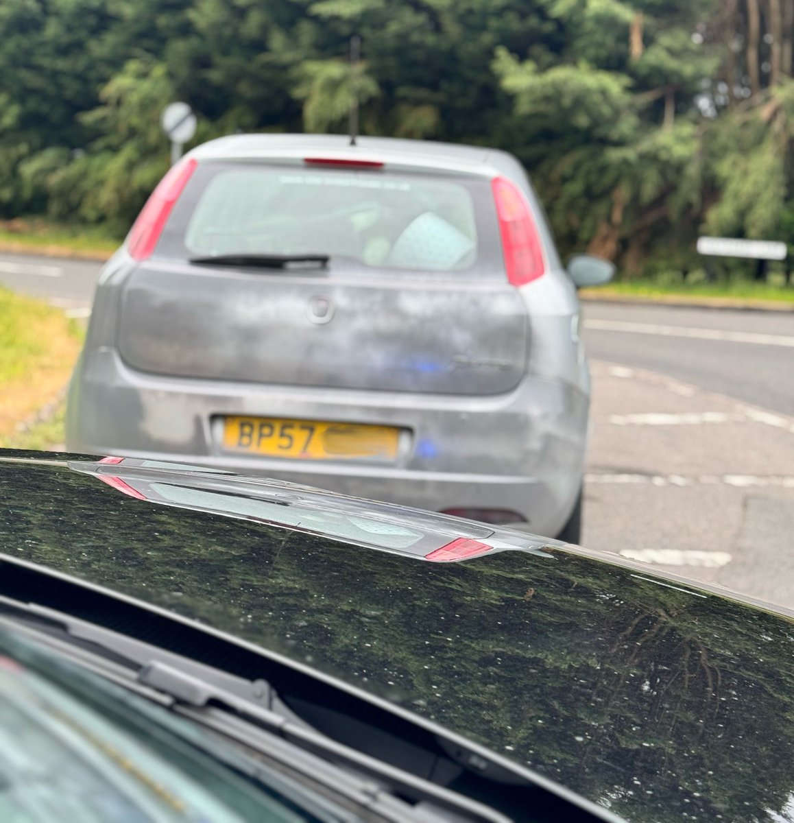 OPUWorcs's tweet image. OT75 - Can't imagine what drew my eye.
Seized, no licence, no insurance, no MOT & no excise licence!!
House, I hear you cry!
#Bromsgrove (3551) #noinsurancenocar