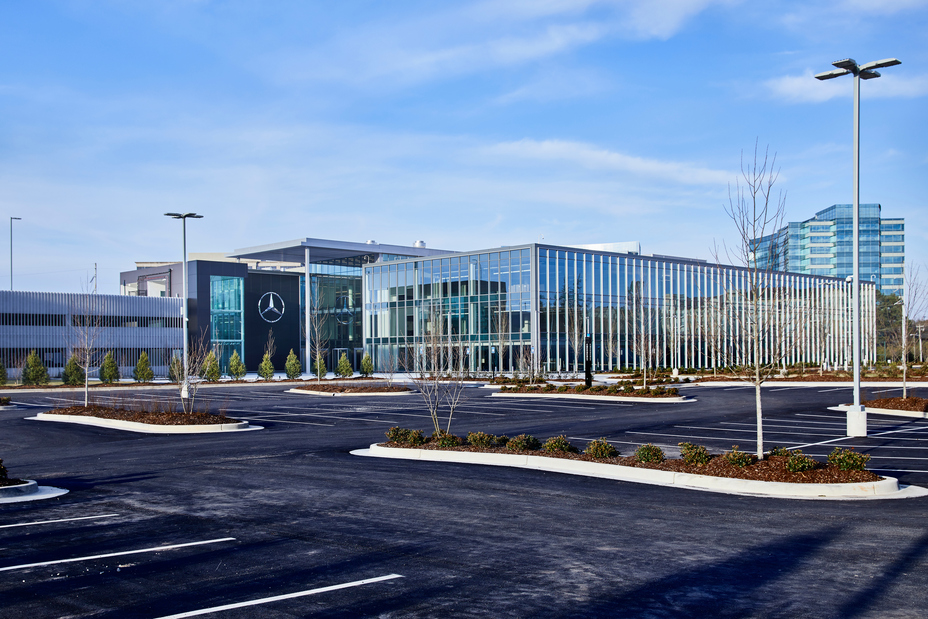 Big news for Georgia! Mercedes-Benz is establishing its North American headquarters in Atlanta and building a new state-of-the-art Research &amp; Development hub in Sandy Springs.

The move will bring up to 500 new jobs to the area.
gpb.org/news/2025/05/2…