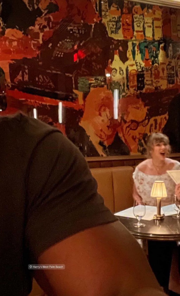 torturedxken's tweet photo. SECOND TAYSIGHTING OF THE MONTH YEPPP https://t.co/rfvbpGxsXL
