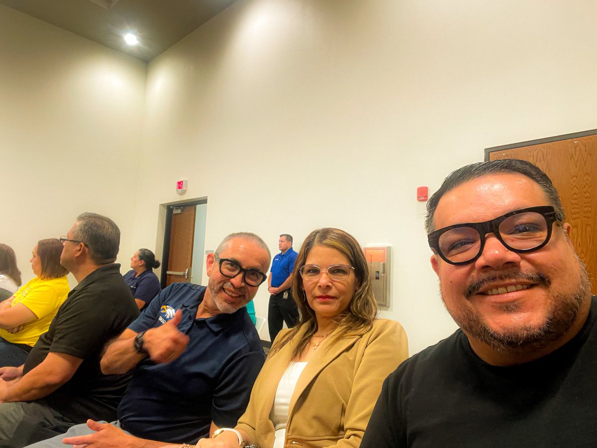 Josué Palomino (@mrjosuepalomino) on Twitter photo Gracias a Mr. Salcido y a Ms. Castorena por su compromiso y constante apoyo a nuestros estudiantes.
Su dedicación ha sido clave para que Azul y Ángel lleguen a este importante momento. ¡Su labor inspira y deja huella en nuestra comunidad educativa! <a href="/SanElizarioISD/">San Elizario ISD</a> #manoamano Gracias a Mr. Salcido y a Ms. Castorena por su compromiso y constante apoyo a nuestros estudiantes.
Su dedicación ha sido clave para que Azul y Ángel lleguen a este importante momento. ¡Su labor inspira y deja huella en nuestra comunidad educativa! <a href="/SanElizarioISD/">San Elizario ISD</a> #manoamano