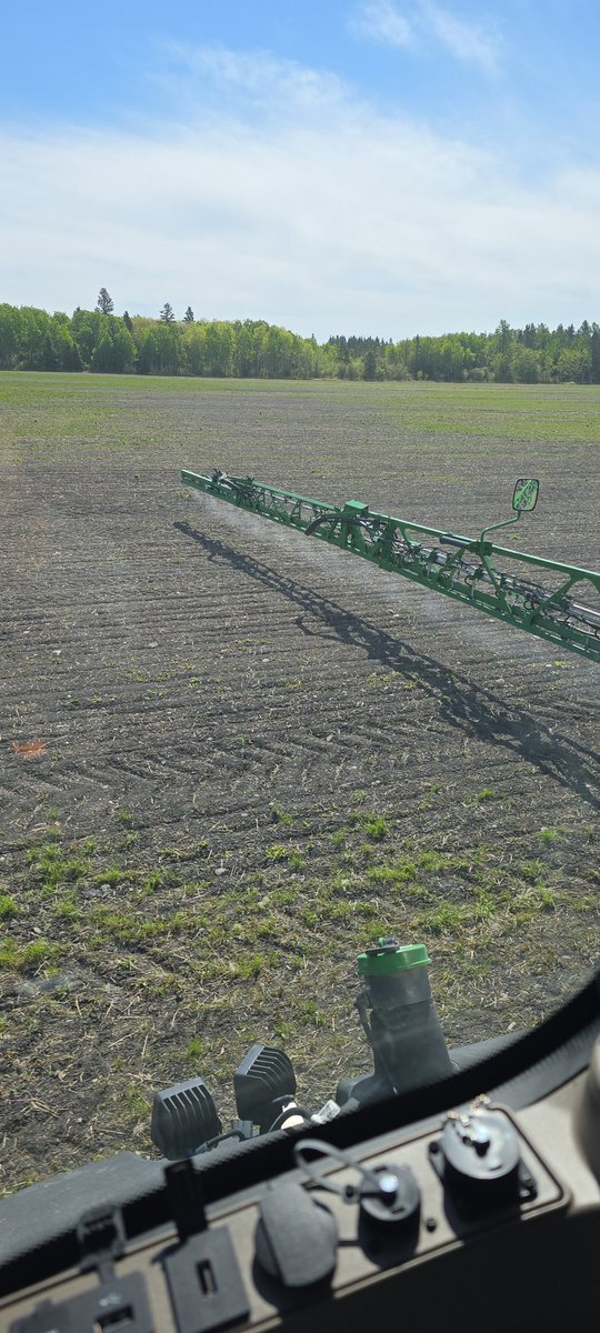 Seeding is finished now onto the sprayer.