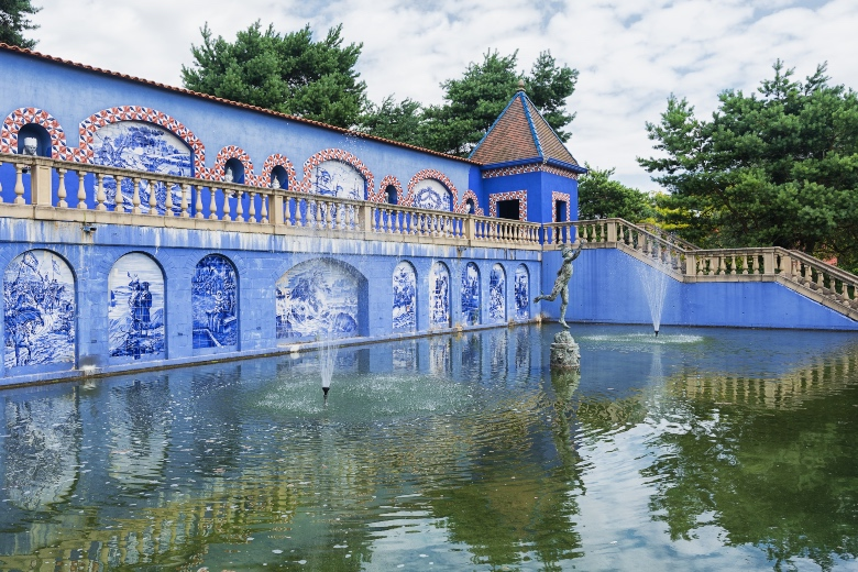 MizeraMichael's tweet image. The Fronteira palace is one of the most beautiful seventeenth-century monuments in Lisbon. It holds the largest collection of seventeenth-century azulejos (Portuguese tiles). It was built around 1670 and was used as a second residence and hunting lodge by the Mascarenhas family.