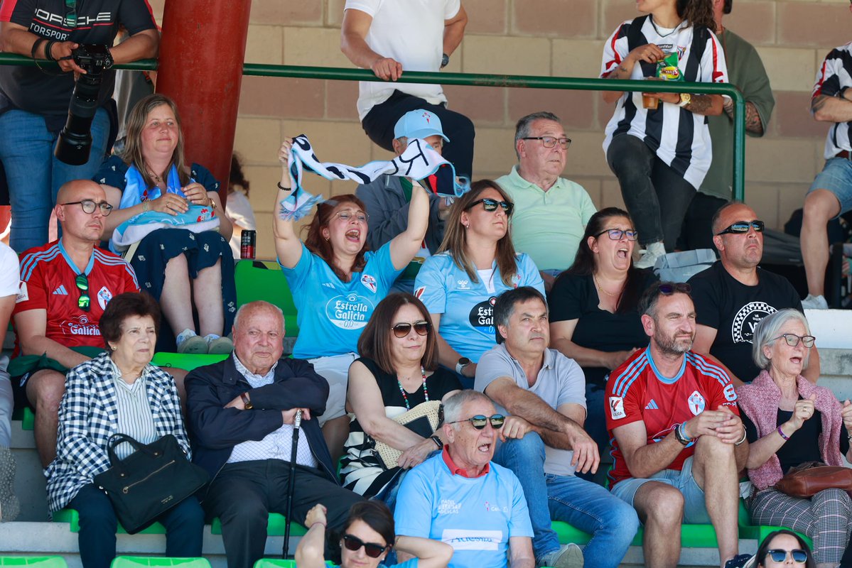RFGF (@futgal) on Twitter photo ๐ฅ A <a href="/CanteiraCeleste/">Canteira Celeste</a>, ๐๐๐๐๐๐ฬ๐ ๐๐๐๐๐๐ na categorรญa BENXAMรN
O conxunto viguรฉs derrota รก AD Vila do Corpus na gran final no campo da Magdalena (<a href="/ConcelloVilalba/">Concello de Vilalba</a>)
3โฃ Terceiro posto para a <a href="/DeporCanteira/">Dรฉpor Canteira</a>
4โฃ Cuarta posiciรณn para o Fabril FC ๐ฅ A <a href="/CanteiraCeleste/">Canteira Celeste</a>, ๐๐๐๐๐๐ฬ๐ ๐๐๐๐๐๐ na categorรญa BENXAMรN
O conxunto viguรฉs derrota รก AD Vila do Corpus na gran final no campo da Magdalena (<a href="/ConcelloVilalba/">Concello de Vilalba</a>)
3โฃ Terceiro posto para a <a href="/DeporCanteira/">Dรฉpor Canteira</a>
4โฃ Cuarta posiciรณn para o Fabril FC