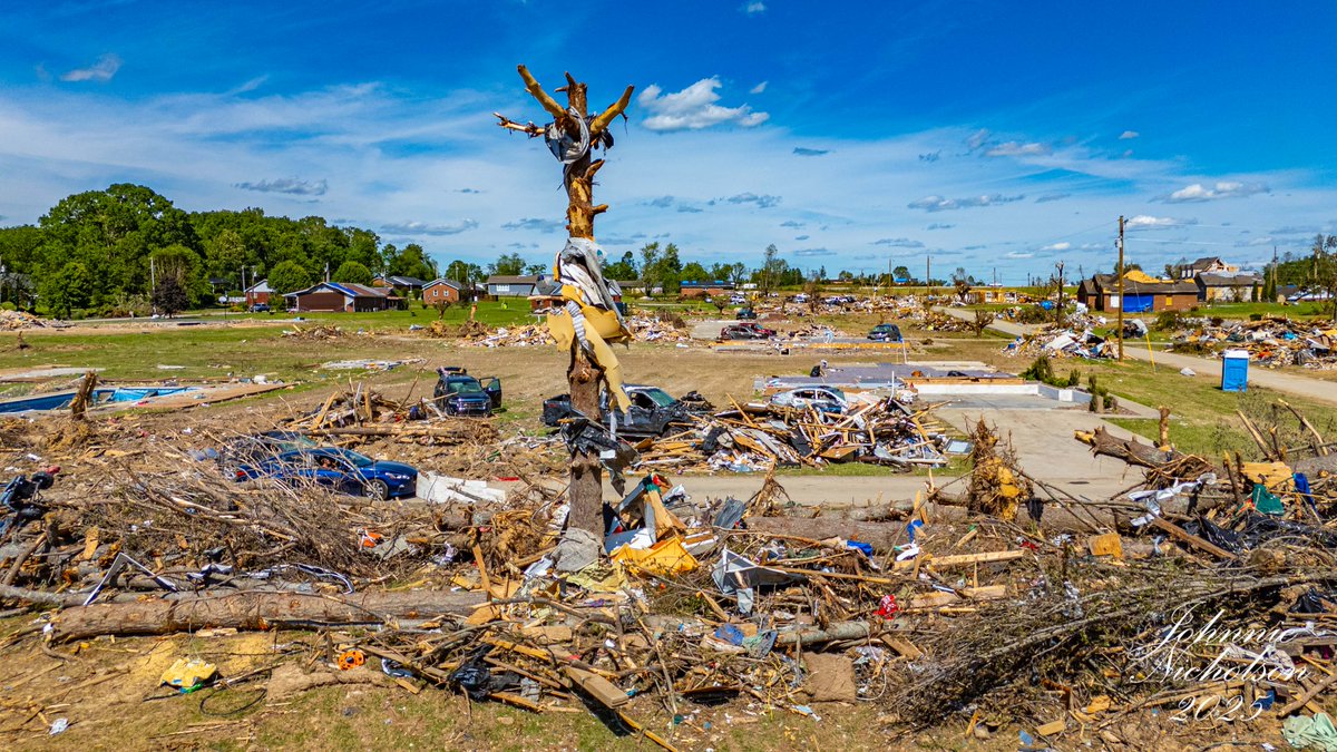 Johnnie Nicholson (@thekyniche) on Twitter photo Tornado clean-up at Sunshine Hills in London. 1 week later #kywx #ekywx <a href="/spann/">James Spann</a> <a href="/AndrewWMBF/">Andrew Dockery</a> <a href="/nwsjacksonky/">NWS Jackson KY</a> <a href="/JenNimePalumbo/">Jennifer Palumbo</a> <a href="/jsmithwx/">Jordan Smith</a> <a href="/brobwx/">Brandon Robinson</a> <a href="/jloganwxguy/">Justin Logan FOX 56</a> <a href="/weatherchannel/">The Weather Channel</a> <a href="/JimWKYT/">Jim Caldwell ⛈️</a> <a href="/WeatherNation/">WeatherNation</a> <a href="/JimCantore/">Jim Cantore</a> <a href="/cjwxguy56/">Chris Johnson FOX 56 Weather</a> <a href="/Kentuckyweather/">Chris Bailey🌪️⚡️</a> <a href="/MarcWeinbergWX/">Marc Weinberg</a> <a href="/danpend3500/">Danny Pendleton</a> <a href="/BillMeck/">Bill Meck</a> Tornado clean-up at Sunshine Hills in London. 1 week later #kywx #ekywx <a href="/spann/">James Spann</a> <a href="/AndrewWMBF/">Andrew Dockery</a> <a href="/nwsjacksonky/">NWS Jackson KY</a> <a href="/JenNimePalumbo/">Jennifer Palumbo</a> <a href="/jsmithwx/">Jordan Smith</a> <a href="/brobwx/">Brandon Robinson</a> <a href="/jloganwxguy/">Justin Logan FOX 56</a> <a href="/weatherchannel/">The Weather Channel</a> <a href="/JimWKYT/">Jim Caldwell ⛈️</a> <a href="/WeatherNation/">WeatherNation</a> <a href="/JimCantore/">Jim Cantore</a> <a href="/cjwxguy56/">Chris Johnson FOX 56 Weather</a> <a href="/Kentuckyweather/">Chris Bailey🌪️⚡️</a> <a href="/MarcWeinbergWX/">Marc Weinberg</a> <a href="/danpend3500/">Danny Pendleton</a> <a href="/BillMeck/">Bill Meck</a>