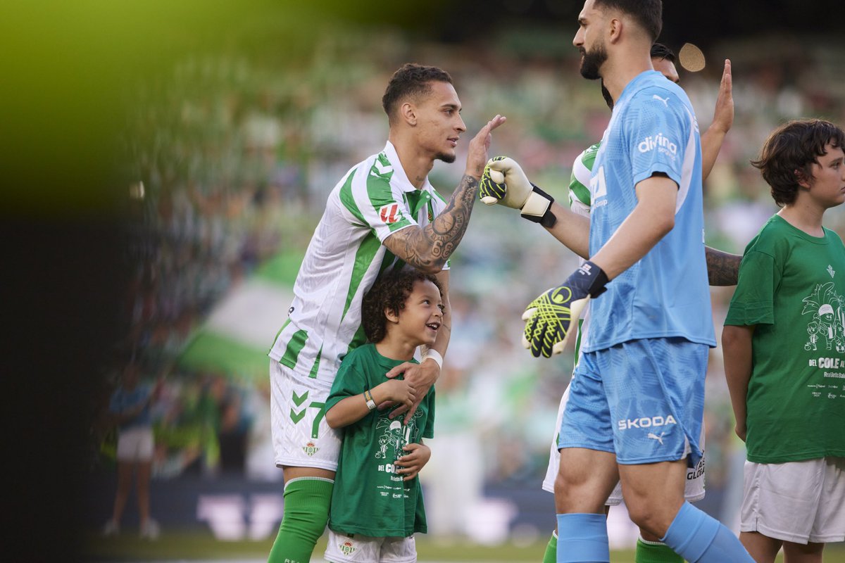 Meu amor!! 💚🤍 <a href="/RealBetis/">Real Betis Balompié 🌴💚</a>