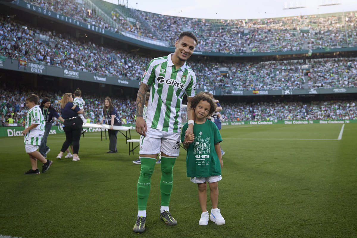 antony00's tweet image. Meu amor!! 💚🤍 @RealBetis