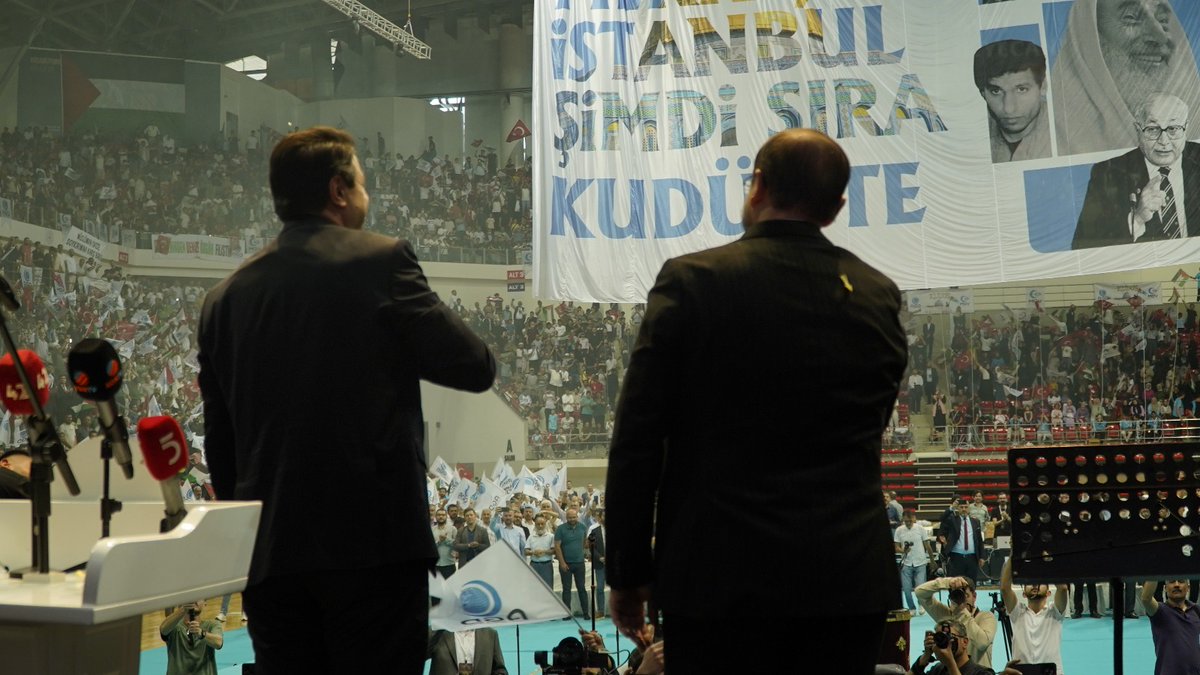 📍 Saadet Partisi Genel Başkanı Mahmut Arıkan Bey ve Genel Başkanımız Salih Turhan Bey salonumuza teşrifleri

📌"Aynı Ruh, Aynı Heyecanla Mekke, İstanbul, Şimdi Sıra Kudüs'te"

İstanbul'un Fethi 572. Yıl

📍Konya

#İstanbuldanKudüse 
#AGDİstanbulunFethi 
#YönünüFetheÇevir