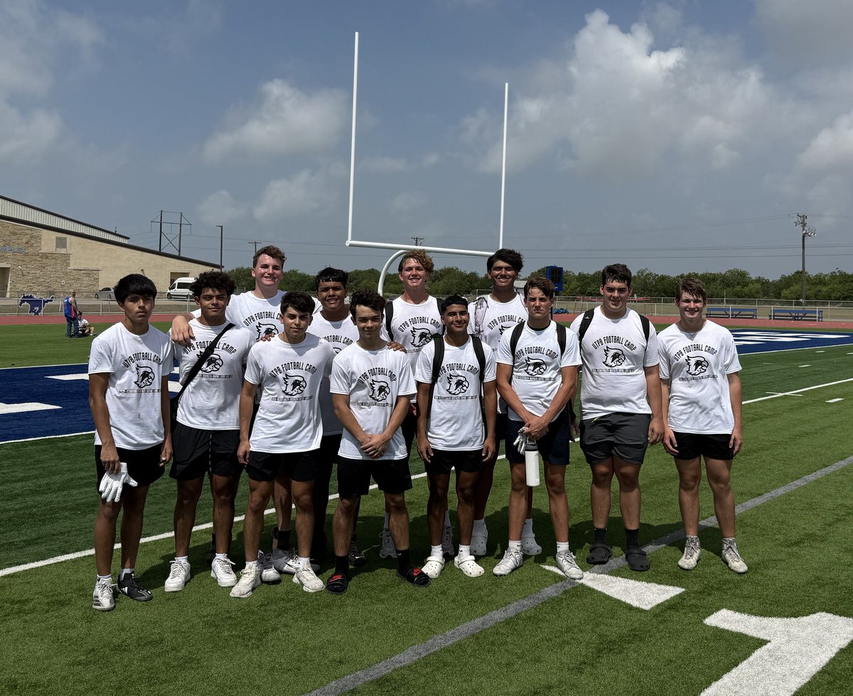 Calallen Wildcats Recruiting (@recruitcalallen) on Twitter photo Thank you to <a href="/CoachK__Mac/">Kris McCullough</a> and <a href="/UTPBFootball/">UTPB Football</a> staff for providing our boys with an opportunity to showcase their skills at today's camp.
#RecruitCalallen | #UMW Thank you to <a href="/CoachK__Mac/">Kris McCullough</a> and <a href="/UTPBFootball/">UTPB Football</a> staff for providing our boys with an opportunity to showcase their skills at today's camp.
#RecruitCalallen | #UMW