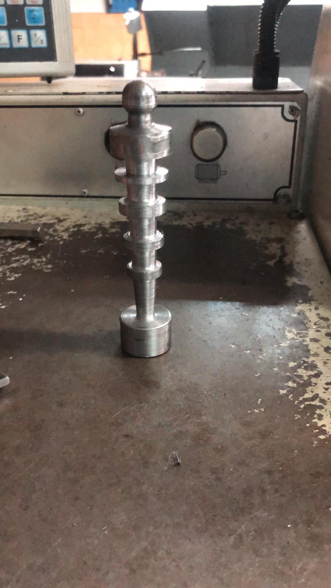 mecanizate_fp's tweet image. 📸⏪ Así se ve una imagen sin editar
En nuestros talleres también aprendemos a mostrar bien lo que hacemos 💡
Una buena imagen puede marcar la diferencia al presentar tus proyectos técnicos.
#DigitalizaFP #VisualízateFP #FPconFuturo #Mecanizado