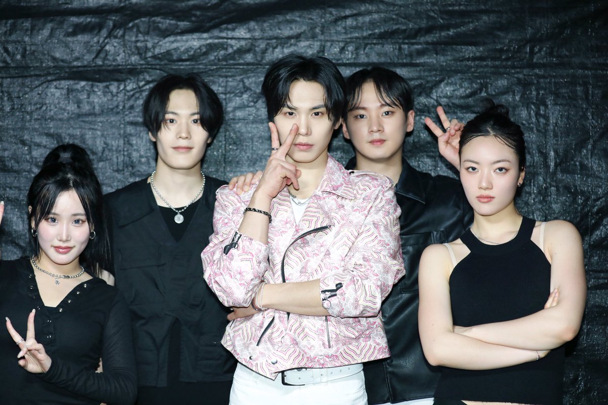 wonijin_ent's tweet photo. 하모 제일 잘 나가!! 🪩
라키 제일 잘 나가!! 😆

#2025GKPOP 
#ROCKY
#HAMO https://t.co/x9pY7WFrp2