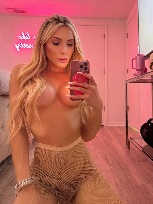 How many times do you think you can f*ck me in a day? 🥰🍌