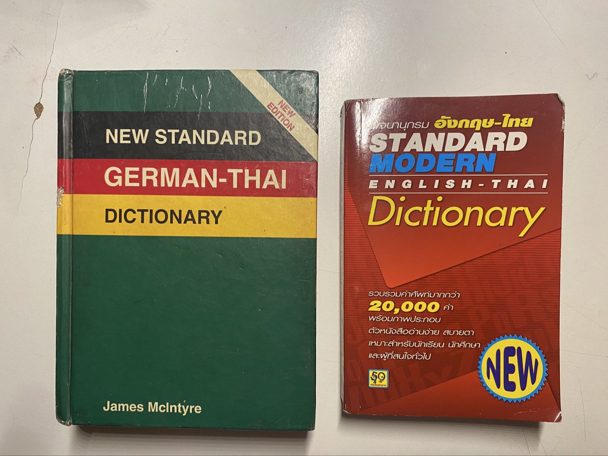 Pakkard40107403's tweet photo. ส่งต่อ Dictionary 📕
German 80💵
English 40💵

🚲ค่าส่ง30บาท
**ทักดูสภาพก่อนได้เลยยยย**

#ส่งต่อหนังสือ #ส่งต่อหนังสือมือสอง #ส่งต่อหนังสือเรียน #หนังสือมือสองสภาพดี #หนังสือมือสอง https://t.co/k7YLkMtKrF