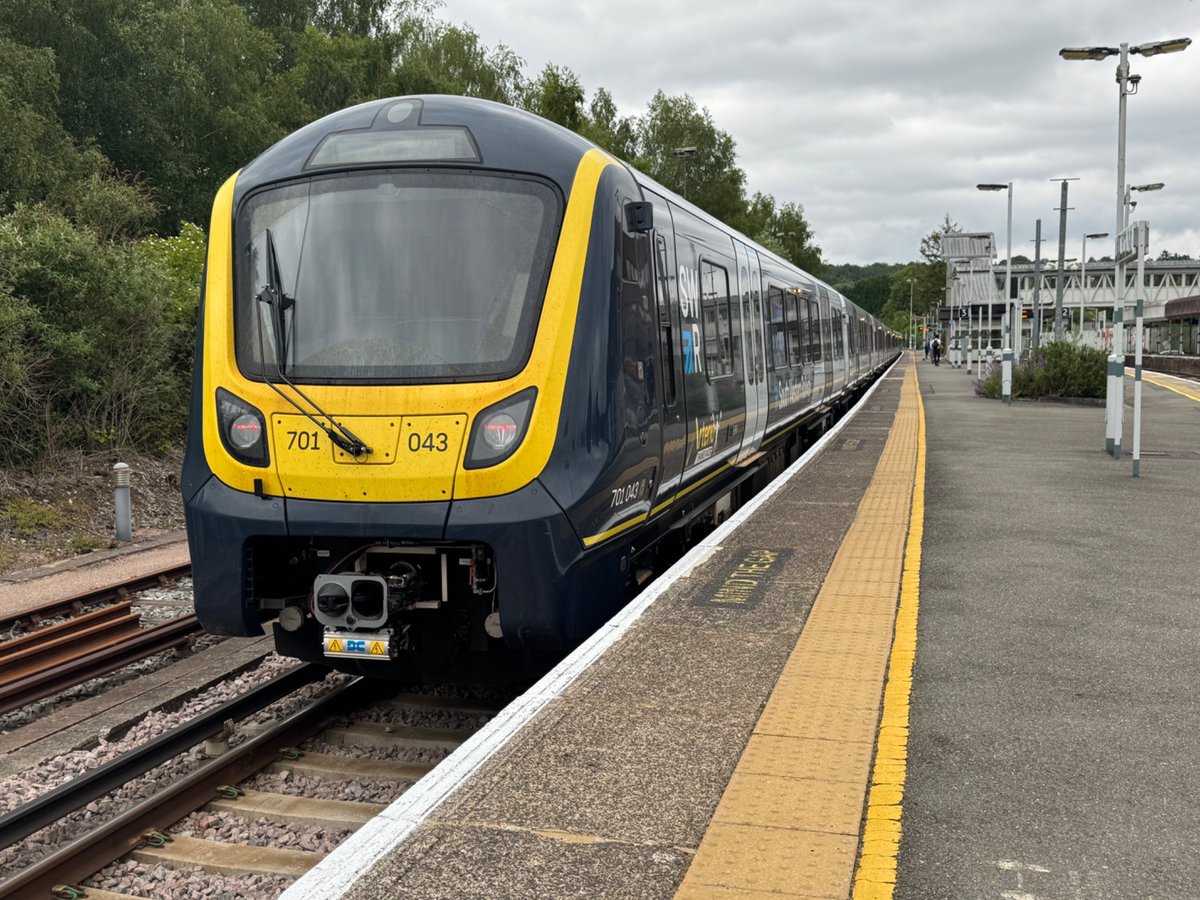 Ash992478's tweet photo. @SW_Help @railroamer I’m on one right now? https://t.co/q7ZvVzNaIQ