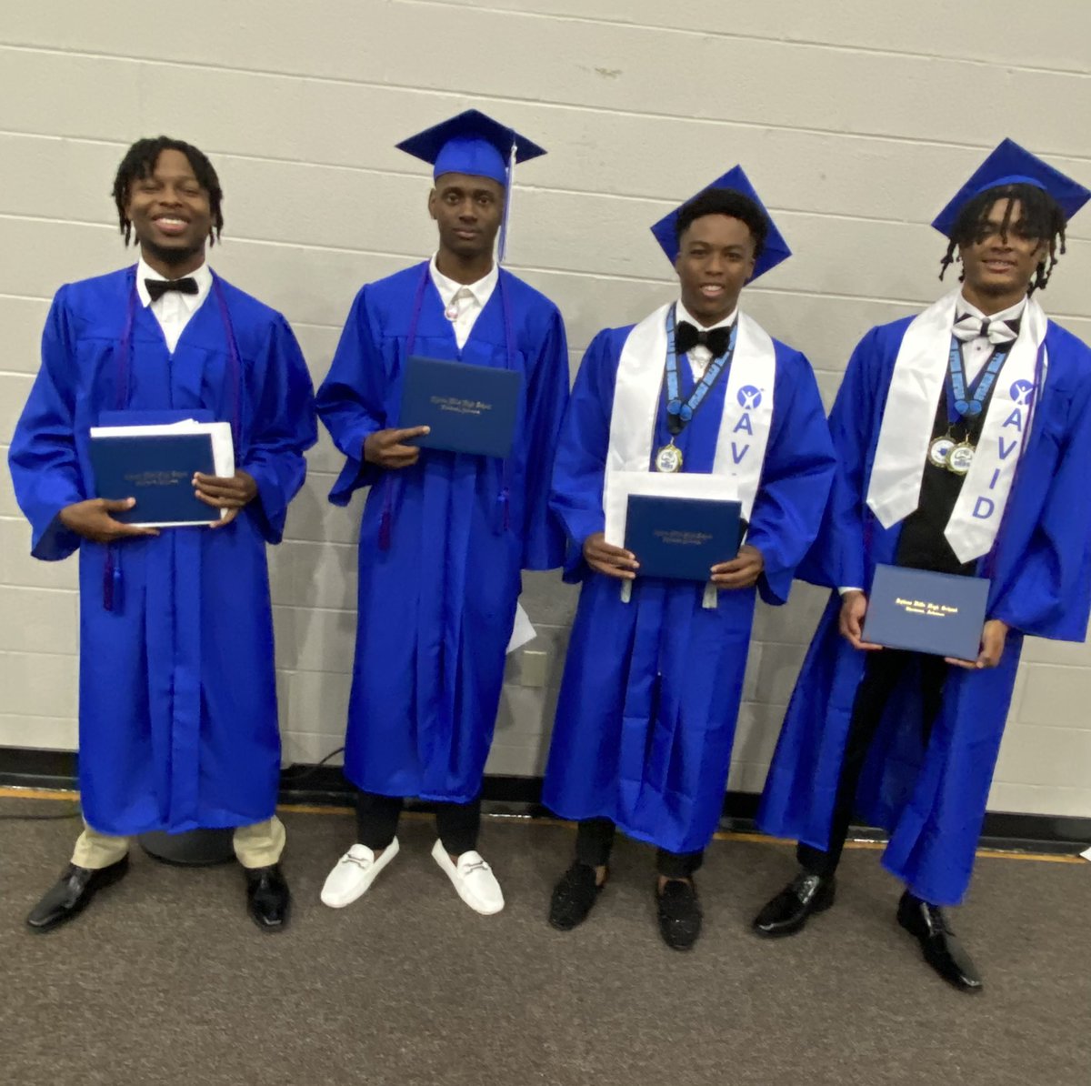 Sylvan Hills Bears (@shbearsbkb) on Twitter photo Graduation day!!! Congrats to our seniors!!! Gonna miss these guys. Class of 25 signing out ๐ค
<a href="/kbkelci12/">KB Bornds</a> <a href="/vontenxtdoor11/">Devonte West</a> <a href="/officialpj23/">PJ</a> <a href="/deaonte/">DeโAonte Curry</a> <a href="/SylvanHillsHigh/">Sylvan Hills High School - PCSSD</a> <a href="/pcssdschools/">Pulaski County Special School District</a> Graduation day!!! Congrats to our seniors!!! Gonna miss these guys. Class of 25 signing out ๐ค
<a href="/kbkelci12/">KB Bornds</a> <a href="/vontenxtdoor11/">Devonte West</a> <a href="/officialpj23/">PJ</a> <a href="/deaonte/">DeโAonte Curry</a> <a href="/SylvanHillsHigh/">Sylvan Hills High School - PCSSD</a> <a href="/pcssdschools/">Pulaski County Special School District</a>