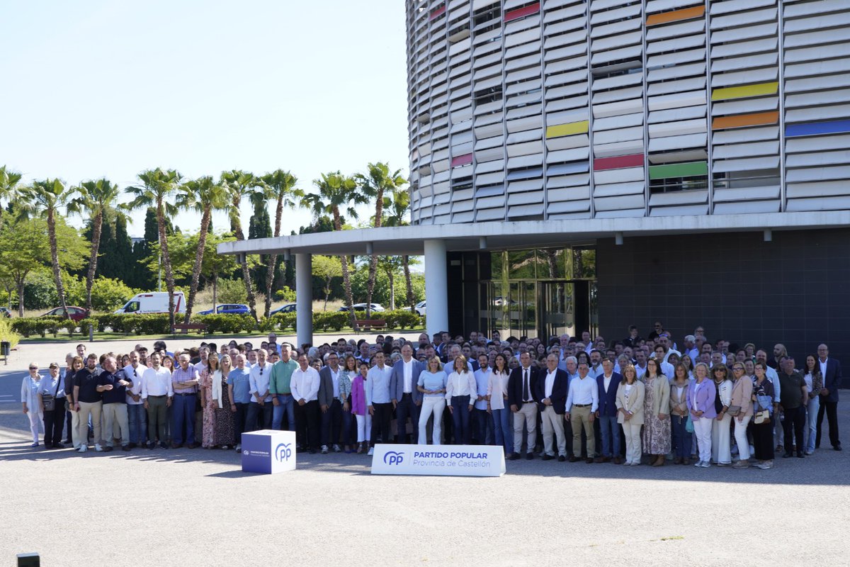 🔵 #Castellón avanza con hechos, no con promesas.
 El <a href="/ppopular/">Partido Popular</a> sigue cumpliendo: más vivienda, mejores servicios y colaboración institucional.
 Ahora toca llevar ese cambio a #España con <a href="/NunezFeijoo/">Alberto Núñez Feijóo</a> . #DosAñosDeSoluciones
💪 Menos excusas, más soluciones.
#LaProvinciaQueMereces