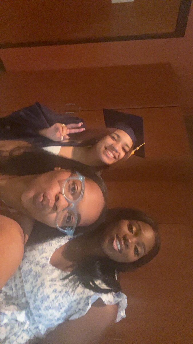 buckeyesports01's tweet photo. Buckeyes natty
Got into by top 3 college choice 
Happy graduation season #CO25 #Hawkforlife https://t.co/MVv9DsOqVm
