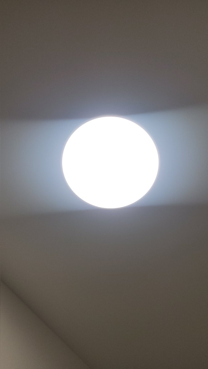 오늘의 일기
이사한지 대충 한달만에 조명달았다
휴방의 순기능