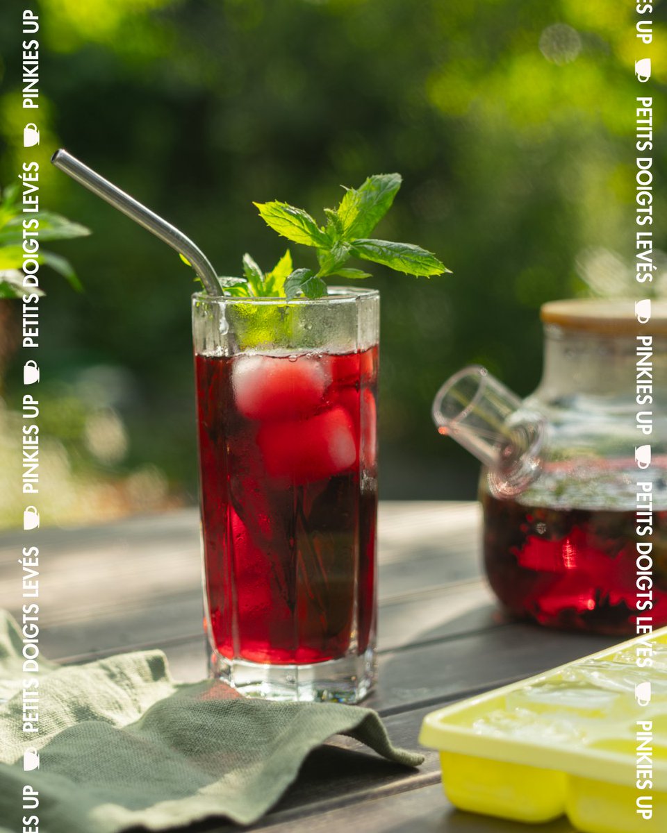 CanadaTea's tweet image. TY for joining all our #InternationalTeaDay celebrations. Now that the festivities have simmered down, we are returning to our #SpringRefresh. Why not start with our Mixed Berry Herbal Iced Tea to keep your hydrated throughout all your weekend fun. tea.ca/blog/mixed-ber…