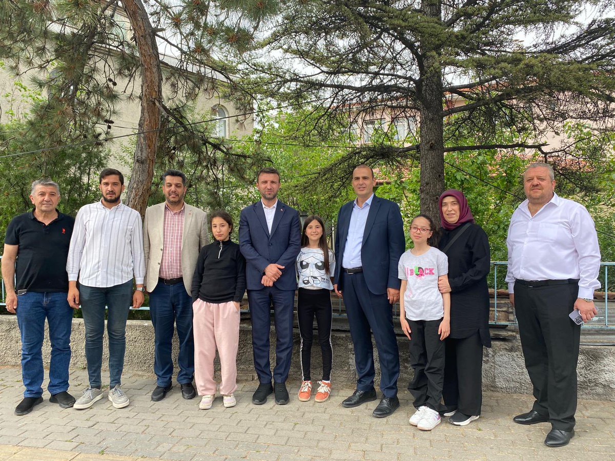 📍Güneşevler Mahallesi

Milletvekilimiz <a href="/orhanyegin/">Orhan YEGİN</a> , İl Yönetim Kurulu Üyemiz Hamdi Balaban, Yönetim Kurulu Üyelerimiz ve Gençlik Kolları Başkanımız <a href="/ahmetbrkcskn03/">Ahmet Burak Coşkun🇹🇷</a> ile birlikte Güneşevler Mahallemizde ikamet eden değerli Demirel ailemizine hanesine misafir olduk.