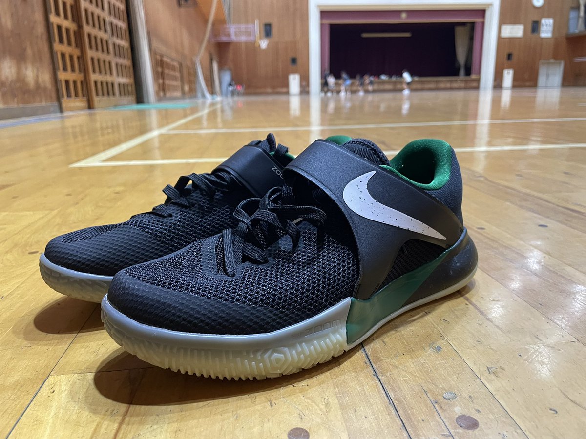 No_name_oj's tweet photo. 土曜🏀
市外クラブチームにて
相変わらず集まらないので黙々とshooting
ミドルと3Pのスポットシューティングメインに
今夜はHYPERLIVE IT
相変わらずの高剛性👍
いつ履いても履き心地良き🙆♂️
#ZOOMLIVE
#HYPERLIVE
#グローバルラスト
#スジオカボード https://t.co/5Vpzrm8Bnn
