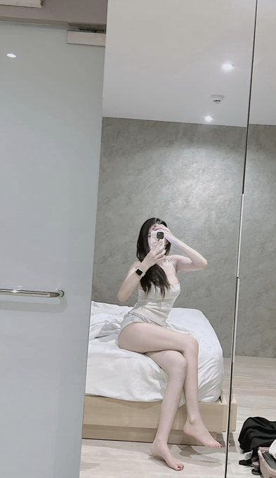 PPhraw91544's tweet photo. "เ ข้ า ก ลุ่ ม ไ ป ดู ค ลิ ป แ อ ด ที่ นี่"
 เปิดหมดไม่มีกั๊ก
ดูฟรี👉 ▶️https://t.co/ArU7pI1i8R
หรือแอดไลน์ 🆔:  @696ae (ใส่@ด้วยนะคะ)
#กลุ่มลับ #กลุ่มไลน์หนังโป๊ #กลุ่มลับ18 #กลุ่มVIP
#เงี่ยนอยากโดนเย็ด #เงี่ยน #รีทวิตส่งตัวเต็ม https://t.co/erMSWUqYih