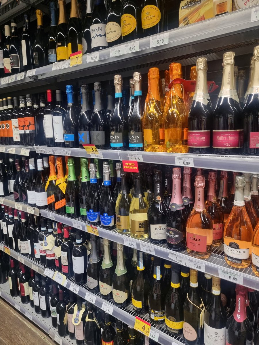 Evviva il sabato sera 🤭🍷🥂