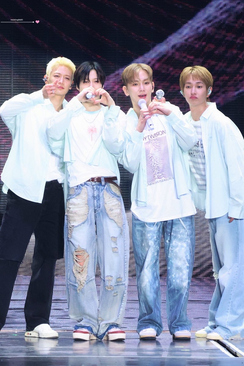 healing0601's tweet photo. 250524 샤이니🩵

17주년 축하해❤️
많이많이 사랑해🥹🥰

#이진기 #김종현 #김기범 #최민호 #이태민 #샤이니 #온유 #종현 #키 #민호 #태민 #SHINee https://t.co/6xkEUiDAUR