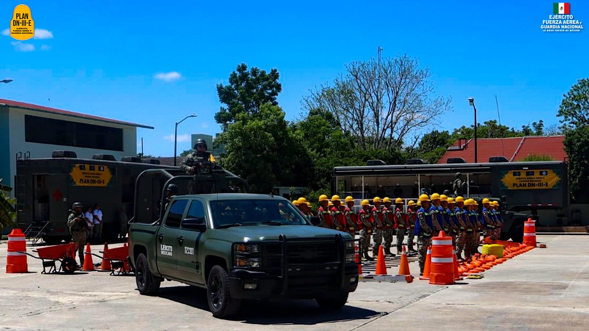 @Defensamx (@defensamx1) on Twitter photo Integrantes del #EjércitoMexicano, se encuentran preparados para la aplicación del #PlanDNIIIE, ante el comienzo de lluvias y ciclones tropicales.
Mantente informado, prepárate y sigue nuestras recomendaciones.
#FuerzaAéreaMx <a href="/GN_MEXICO_/">Guardia Nacional</a> #GuardianesDeLaSoberanía Integrantes del #EjércitoMexicano, se encuentran preparados para la aplicación del #PlanDNIIIE, ante el comienzo de lluvias y ciclones tropicales.
Mantente informado, prepárate y sigue nuestras recomendaciones.
#FuerzaAéreaMx <a href="/GN_MEXICO_/">Guardia Nacional</a> #GuardianesDeLaSoberanía