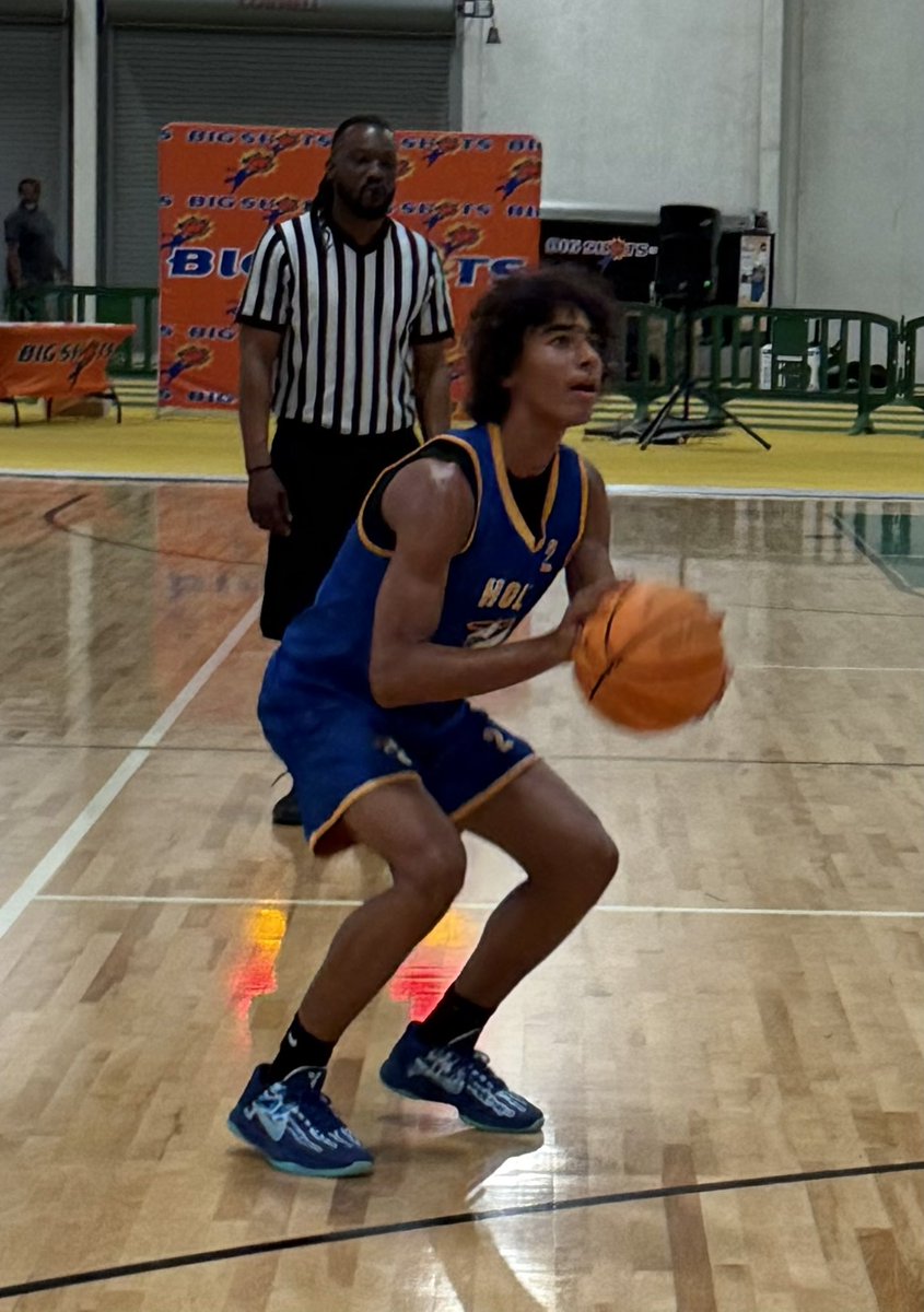NorfolkKnights's tweet photo. Holy Hoopers 5’10 2028 Maurice Manigoe knocks down the jumper and the Landstown HS guard can flat out shoot it!  Knows the game, skilled, plays hard.  He can handle and score off the bounce but is downright lethal with the jumper.  Watch for him and his brother, 2029 guard Sean Manigoe.  They both can play!  #BigShots #VAMemorialClassic @BigShotsToday @BigShotsGlobal