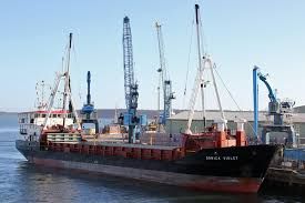 𝐋𝐚 𝐩𝐫𝐞𝐬𝐢ó𝐧 𝐨𝐛𝐥𝐢𝐠𝐚 𝐚𝐥 𝐠𝐨𝐛𝐢𝐞𝐫𝐧𝐨 𝐚 𝐝𝐞𝐬𝐯𝐢𝐚𝐫 𝐚𝐥 𝐛𝐚𝐫𝐜𝐨 "𝐃𝐚𝐧𝐢𝐜𝐚 𝐕𝐢𝐨𝐥𝐞𝐭" 𝐪𝐮𝐞 𝐳𝐚𝐫𝐩ó 𝐡𝐚𝐜𝐞 𝐝í𝐚𝐬 𝐝𝐞𝐬𝐝𝐞 𝐇𝐚𝐢𝐟𝐚, 𝐈𝐬𝐫𝐚𝐞𝐥, 𝐜𝐨𝐧 𝐞𝐱𝐩𝐥𝐨𝐬𝐢𝐯𝐨𝐬 𝐫𝐮𝐧𝐛𝐨 𝐚𝐥 𝐩𝐮𝐞𝐫𝐭𝐨 𝐝𝐞 𝐂𝐚𝐫𝐭𝐚𝐠𝐞𝐧𝐚-𝐌𝐮𝐫𝐜𝐢𝐚