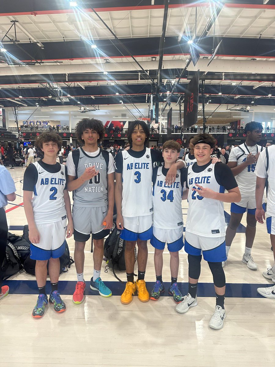 Melissa Basketball (@melissa_hoops) on Twitter photo 👀👀👀👀👀
Melissa Cardinal Basketball Players Representing out in Kansas City <a href="/NikeEYB/">EliteYouthBasketball</a>
#recruitmelissa #family #redred 👀👀👀👀👀
Melissa Cardinal Basketball Players Representing out in Kansas City <a href="/NikeEYB/">EliteYouthBasketball</a>
#recruitmelissa #family #redred