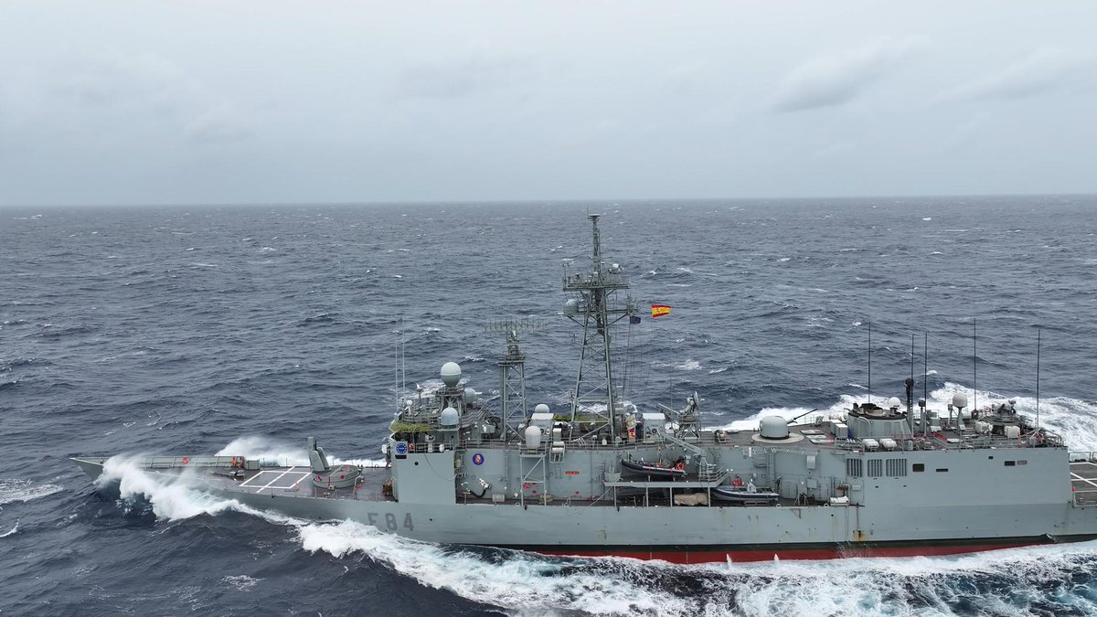 EUNAVFOR's tweet photo. Transiting the Area of Operations is not always easy.
Our men and women deployed on board ESPS #REINASOFIA keep providing maritime security even in adverse weather conditions.
⚓ Sailing to the next port in the Indian Ocean.
@EMADmde @Armada_esp
#MaritimeSecurityProvider https://t.co/7yKn4P9q0n