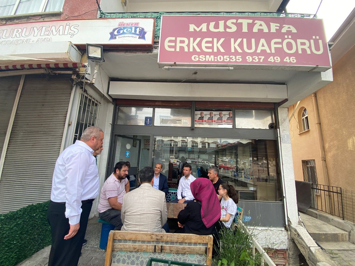Milletvekilimiz <a href="/orhanyegin/">Orhan YEGİN</a> ile birlikte Güneşevler Mahallemizde kuaför dükkanı işleten Mustafa ağabeyimizin iş yerine misafiri olduk. Sıcak çayını içip uzun uzun sohbet ettik.

#KalbimizAltındağ

<a href="/akaltindag/">AK PARTİ ALTINDAĞ</a>