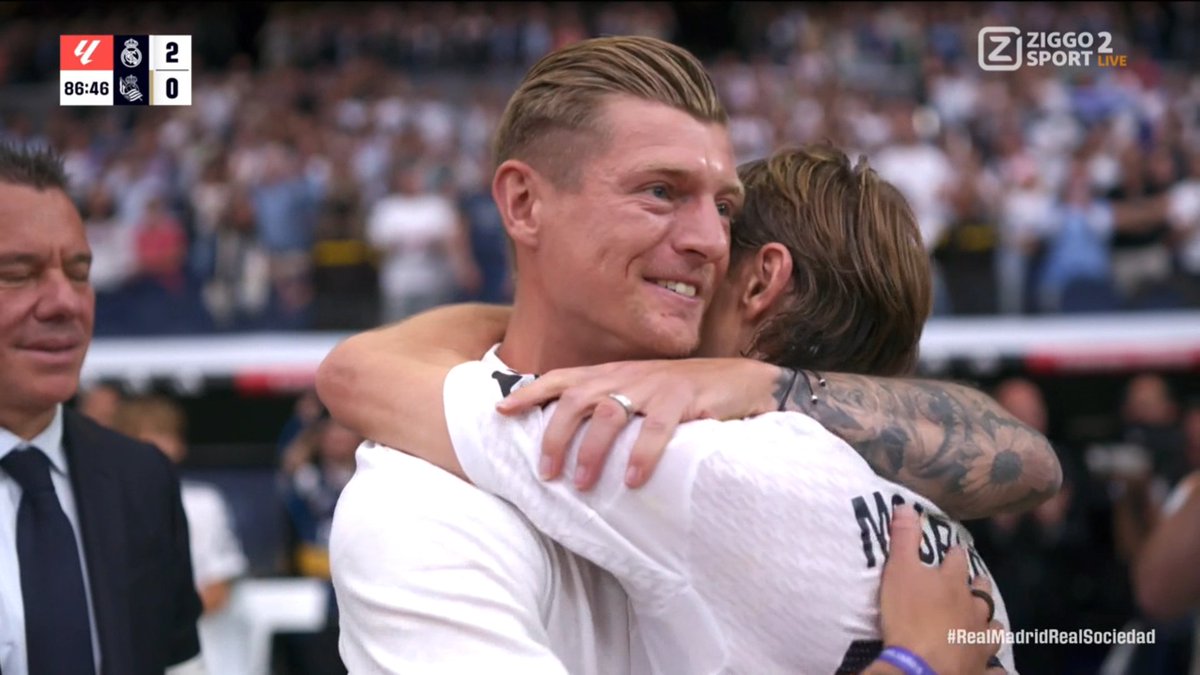 Modric and Kroos.

One of the best midfielders EVER.