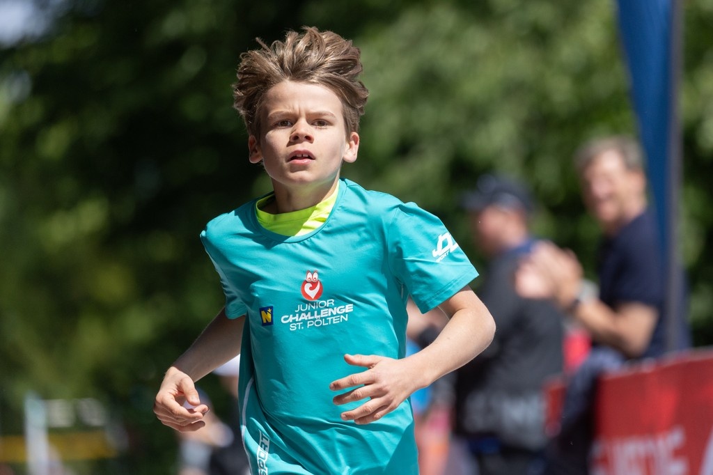 The young triathlon stars were out in full force at Challenge St Pölten today in Austria's fittest town.

Meanwhile, over 1,500 athletes were preparing to take on the legendary 113km middle distance course tomorrow.

🎥 Catch all the action live at challenge-family.live