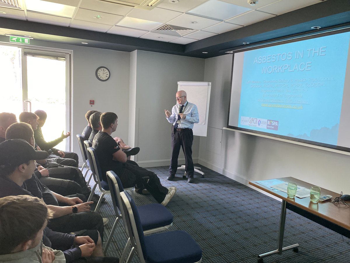 BartonKnightElc's tweet photo. Great afternoon on Friday for the team with a #socialmedia workshop (on the power of your network via @LinkedIn , a #toolboxtalk, and #asbestos #healthandsafety #training from Jeff Manion, Grove Services (UK) Ltd!
https://t.co/zPCXtJIM08

#ElectriciansYouCanTrust #CPD #LinkedIn https://t.co/MAaGcqIS3r