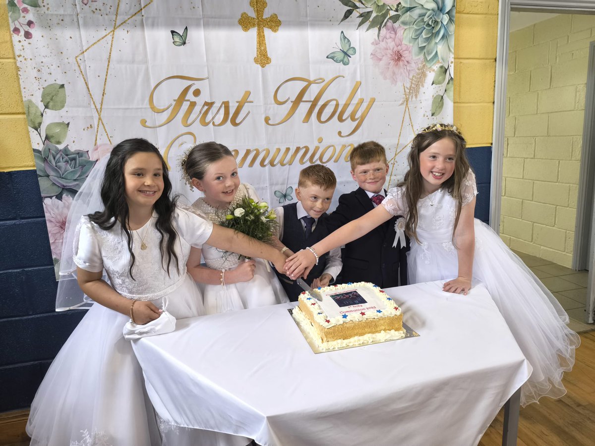 Congratulations to 2nd class who celebrated their First Holy Communion today. Wishing you and all your families a lovely day.