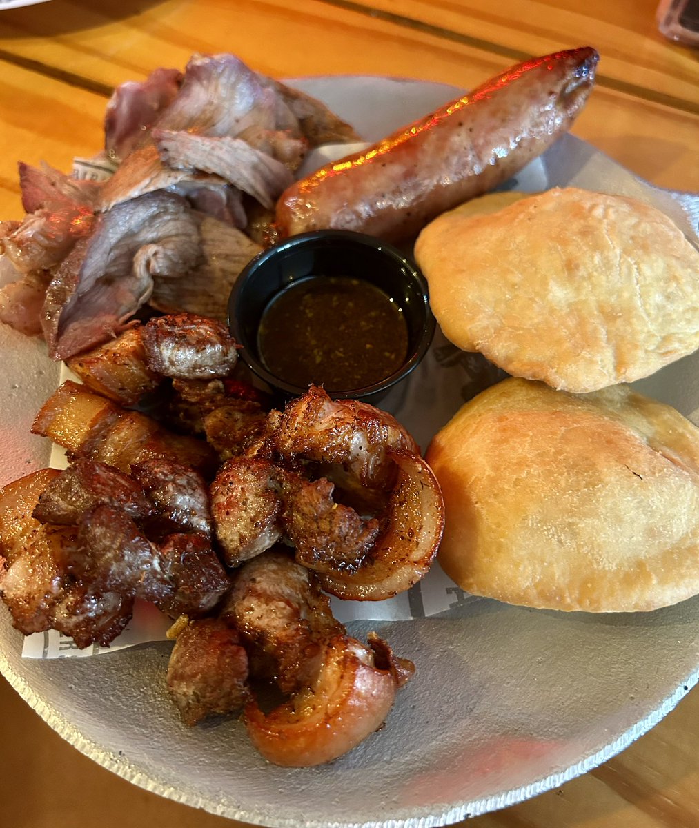 MiryAyala's tweet photo. Hoy vinimos a desayunar a Smoke Mammas, San Francisco al lado del Trapiche… si ud tiene la oportunidad VAYA DE UNA! Que vaina tan buena https://t.co/BvJZ5MBDcN