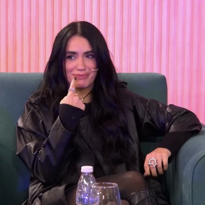Mi único mood este finde. Llanto de emoción, de admiración, de orgullo, de alegría.
El amor es total <a href="/lalioficial/">Lali</a> y para siempre ❤️