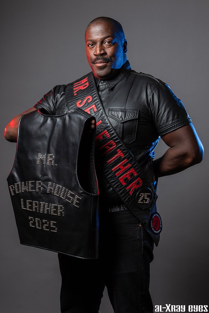 LICK IT tonight w/ <a href="/newoncegazelle/">NEWONCÉ ★ GAZELLE ★</a> Jason Godfrey on the decks!!  FAN-DUMB tomorrow night and PILLOWS DRAG Monday w/ Glamamore &amp; <a href="/itsmaryvice/">Mary Vice</a>  round out the holiday weekend!!!  
Tracii...keeps on representing at IML!!! Thank you!!!