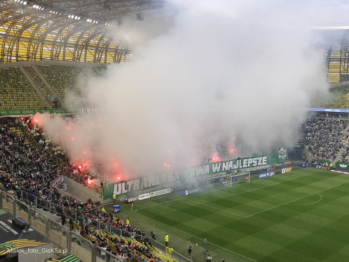 MiskaPatryk's tweet image. Lechia odpaliła #Gieksatwitter